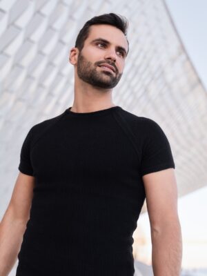 Camiseta Negra Slim Canalé